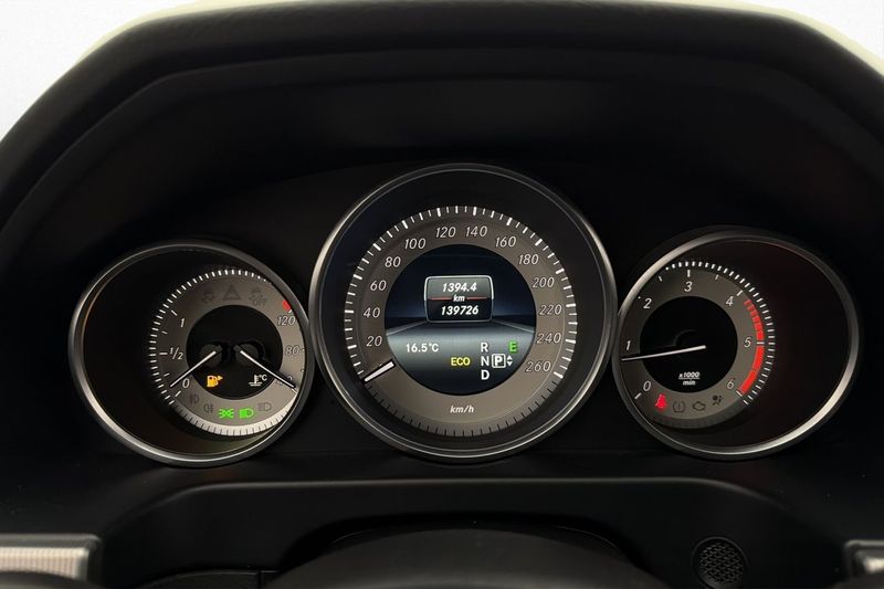 Mercedes E220 bild 14