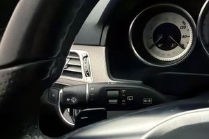 Mercedes E220 bild 21