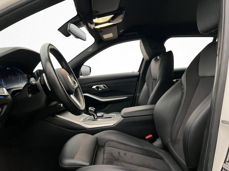 BMW 330 bild 8