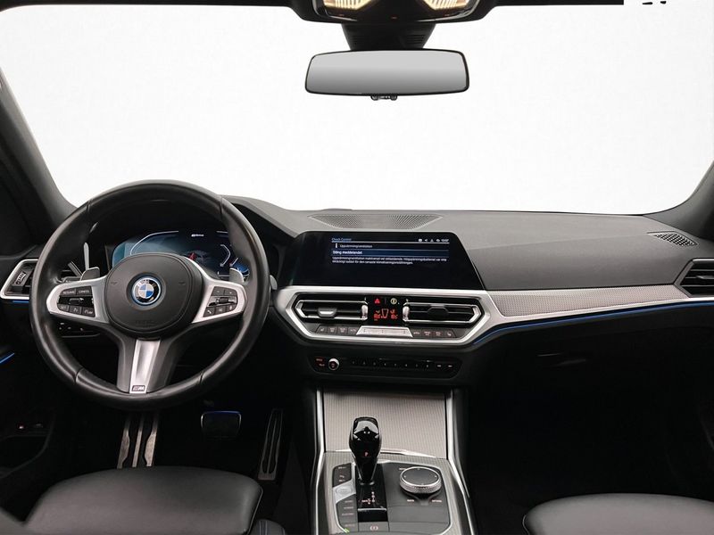 BMW 330 bild 12