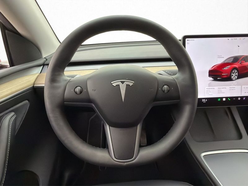 Tesla Model Y bild 16