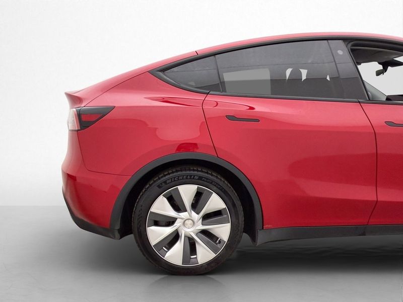 Tesla Model Y bild 33