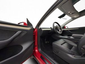 Tesla Model Y bild 9