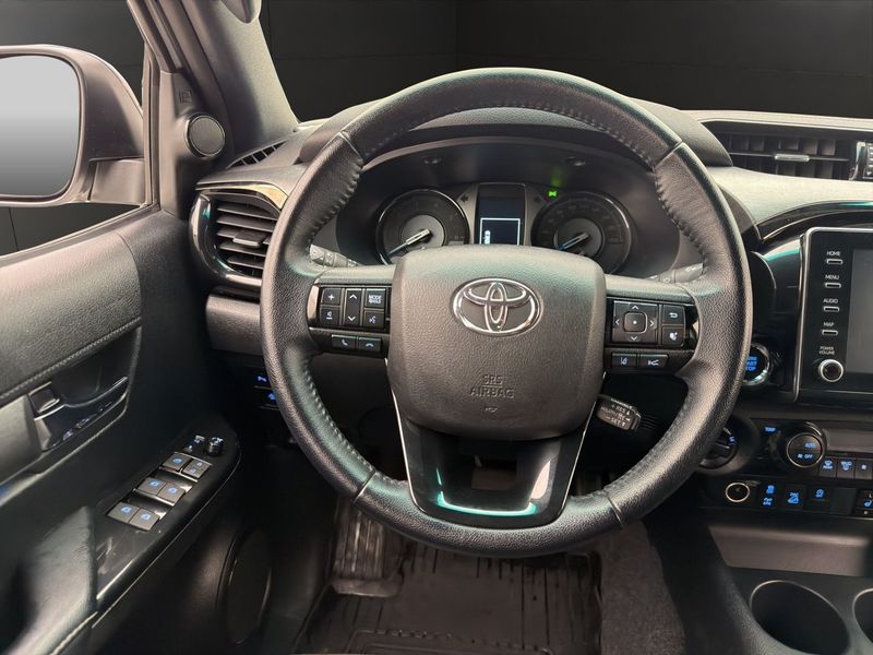 Toyota Hilux bild 18