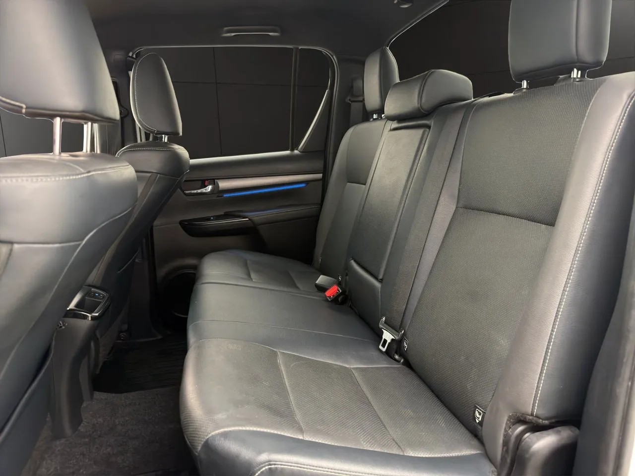 Vehicle image 25