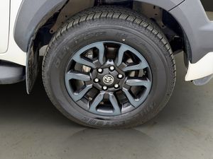 Toyota Hilux bild 31