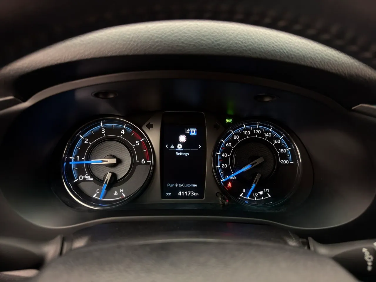 Vehicle image 19