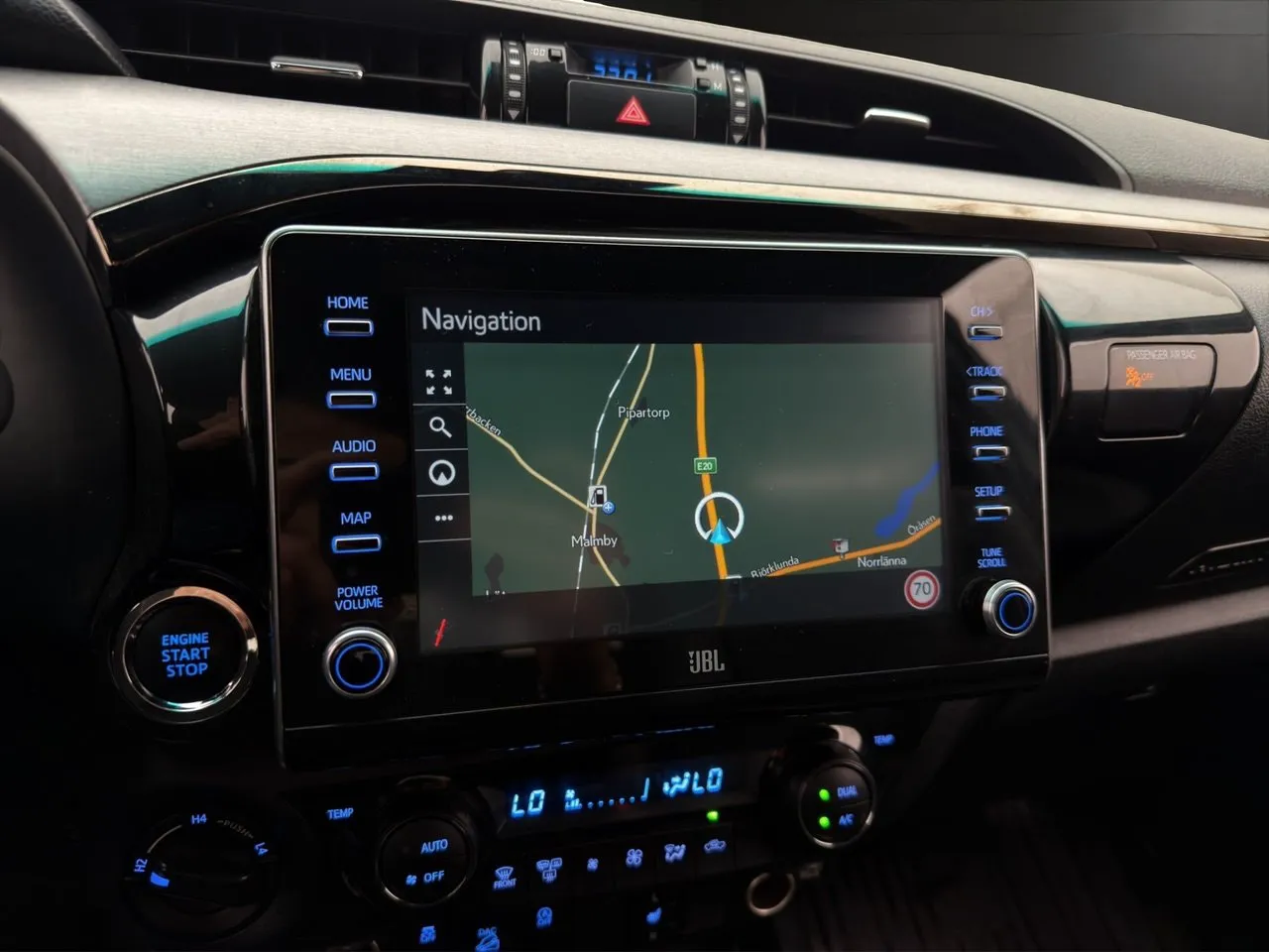 Vehicle image 21