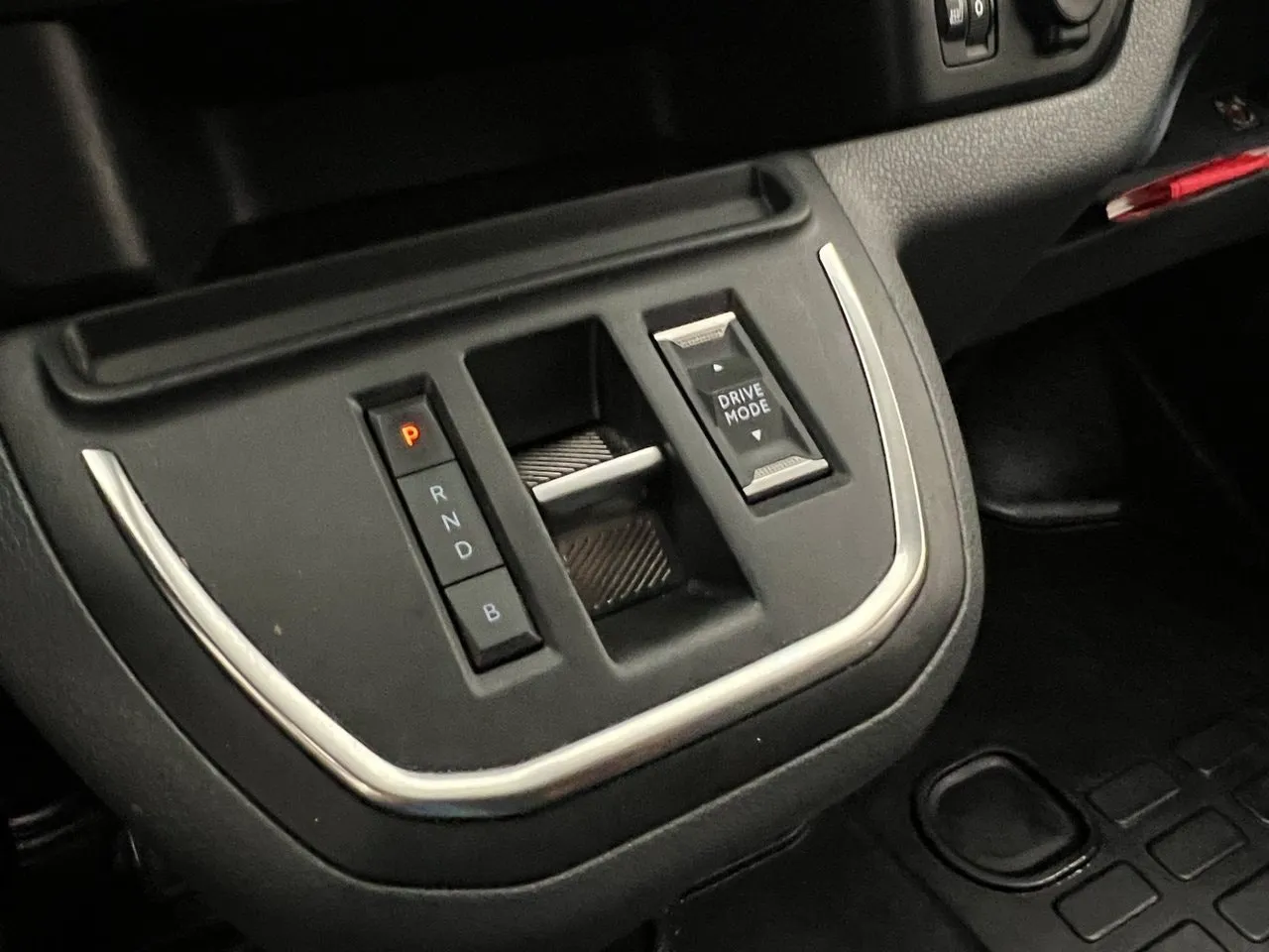 Vehicle image 26