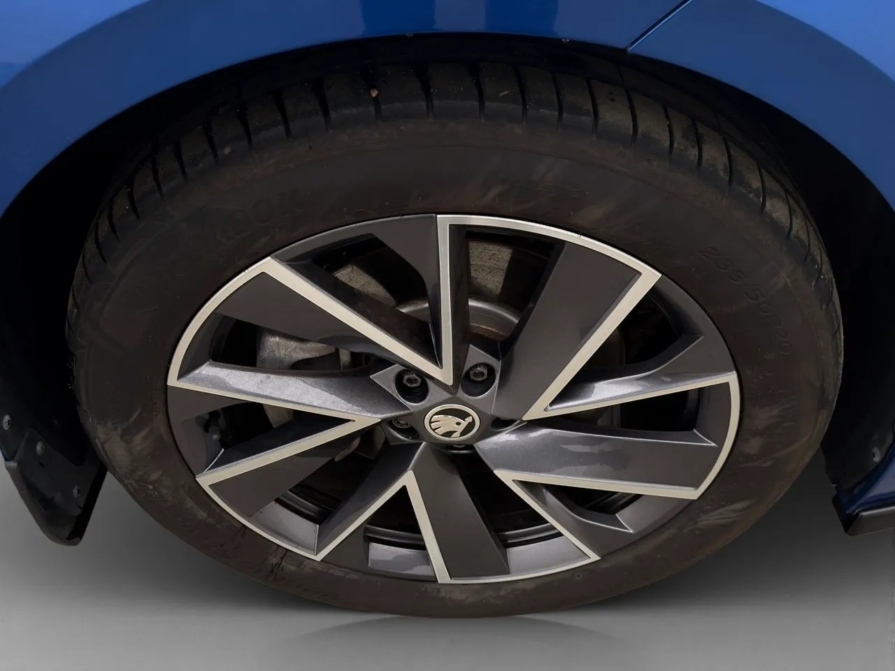 Vehicle image 31