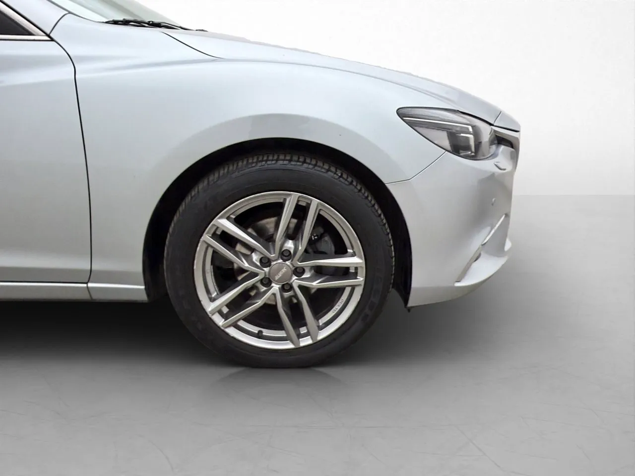 Vehicle image 30