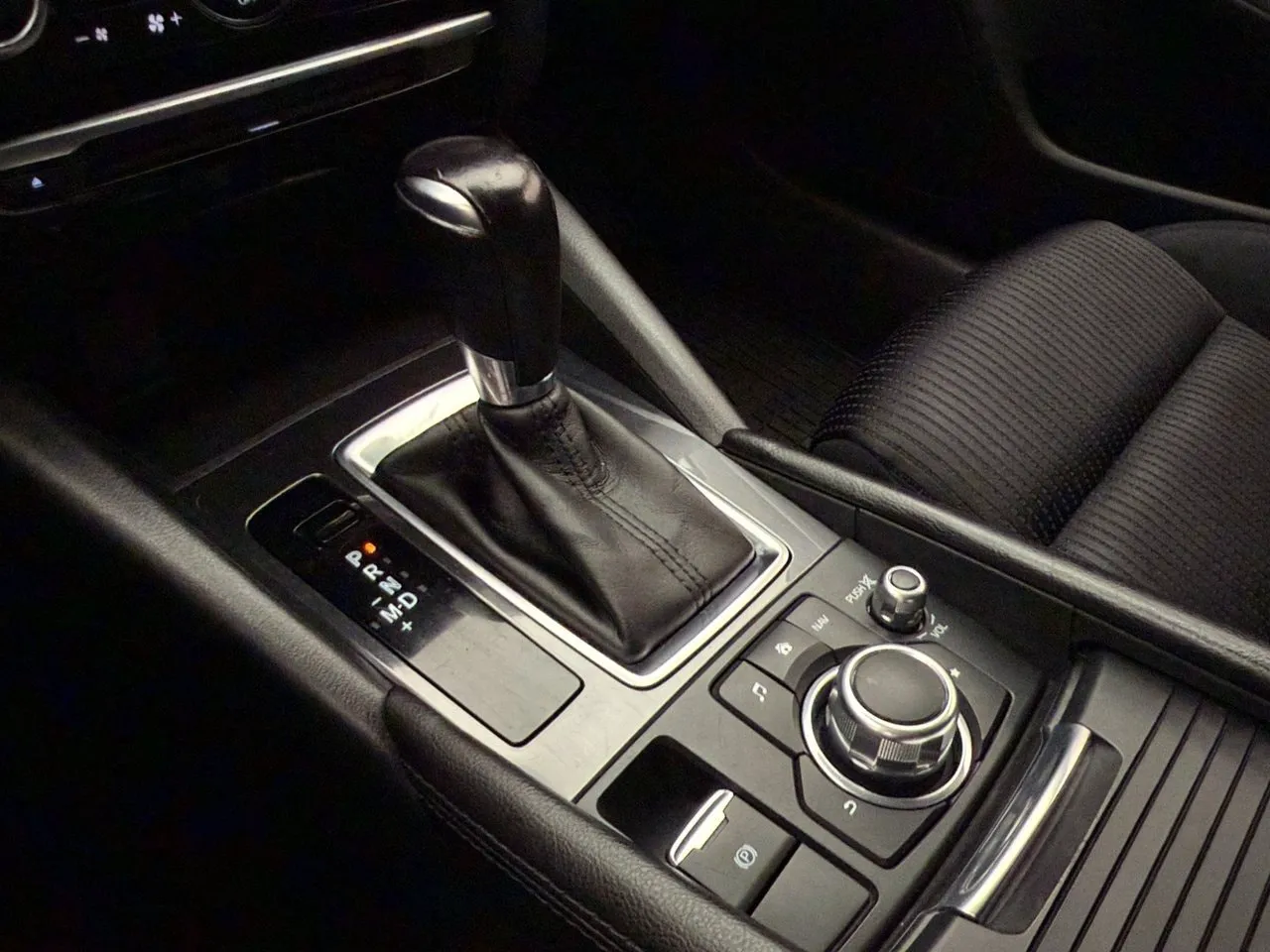 Vehicle image 23