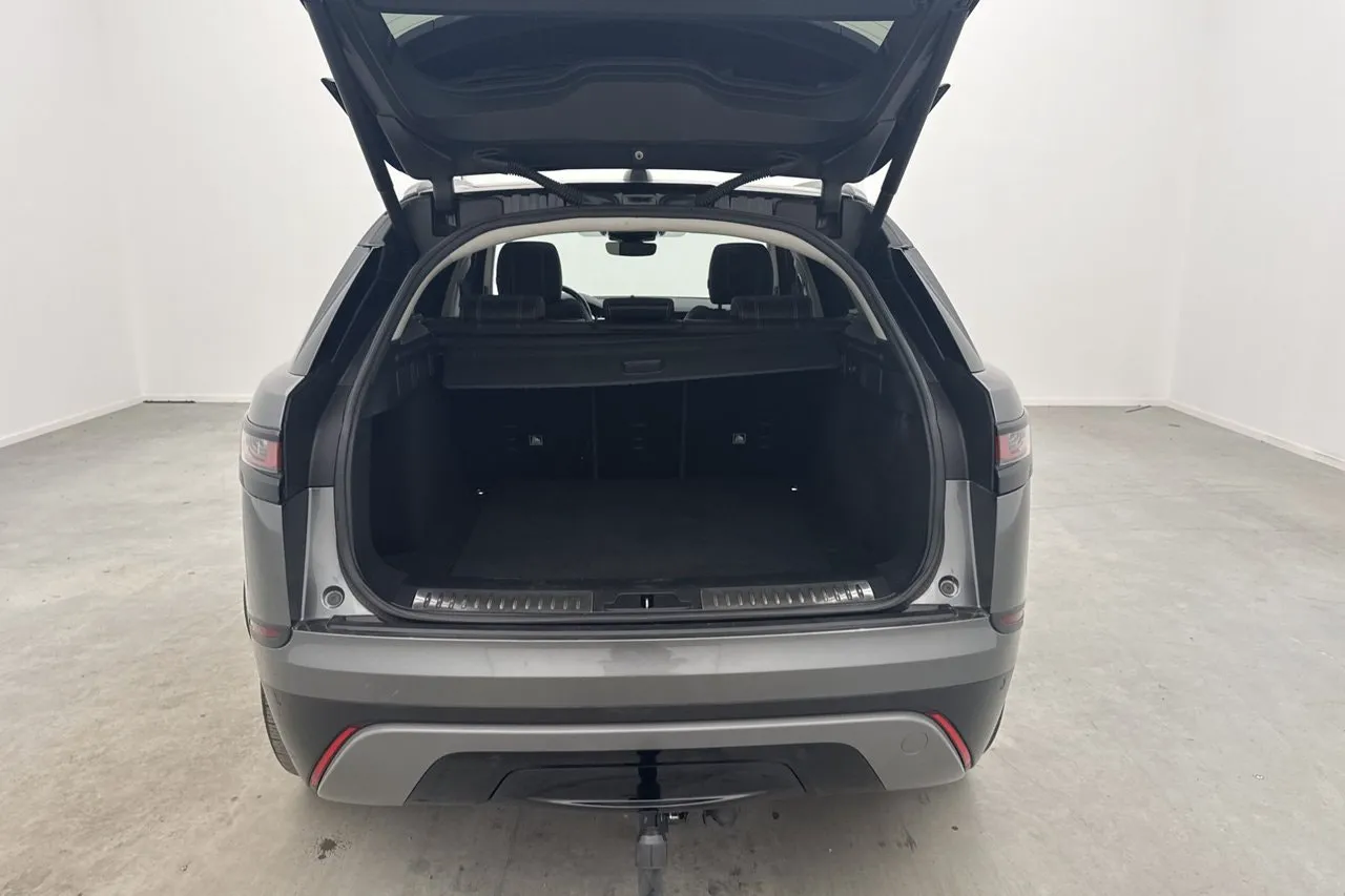 Vehicle image 26