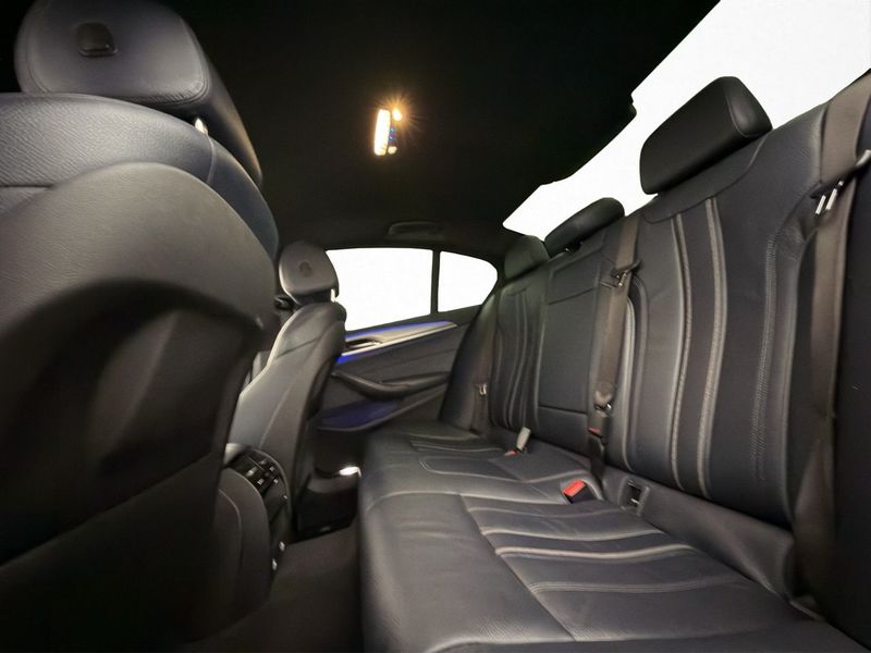 BMW 520 bild 12