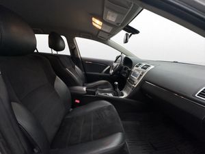 Toyota Avensis bild 12