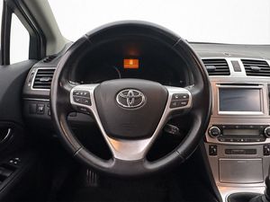 Toyota Avensis bild 11