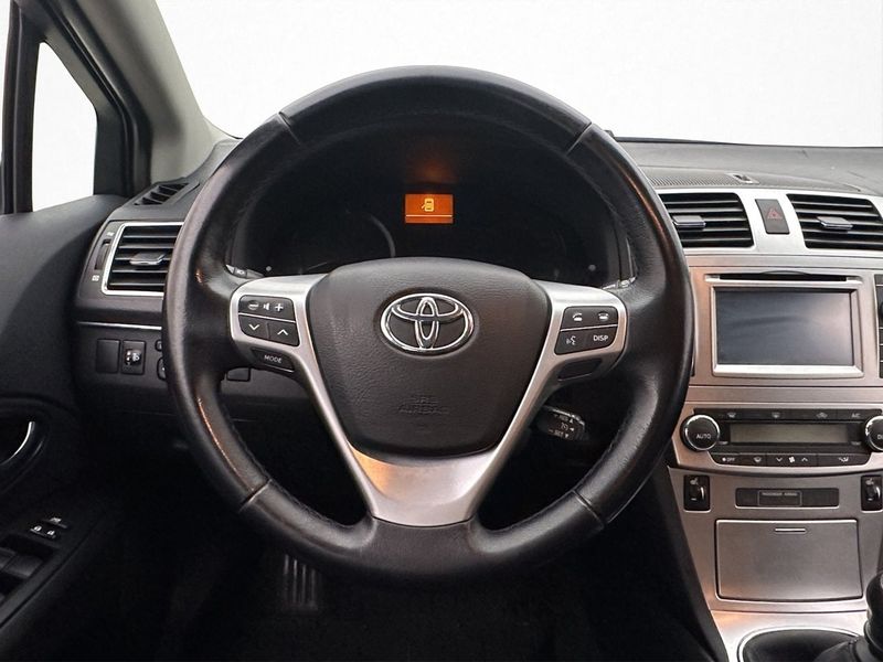 Toyota Avensis bild 11