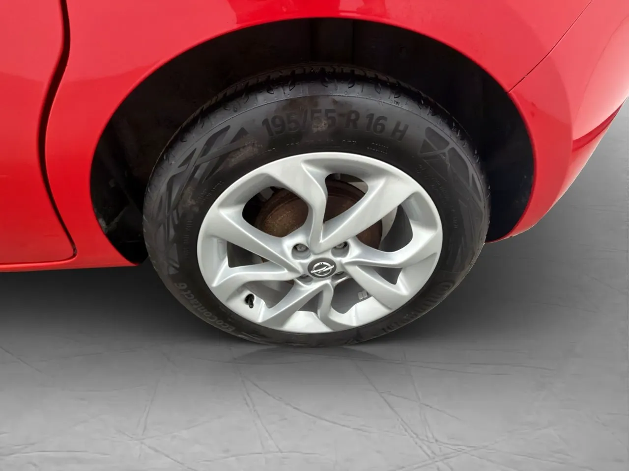 Vehicle image 22