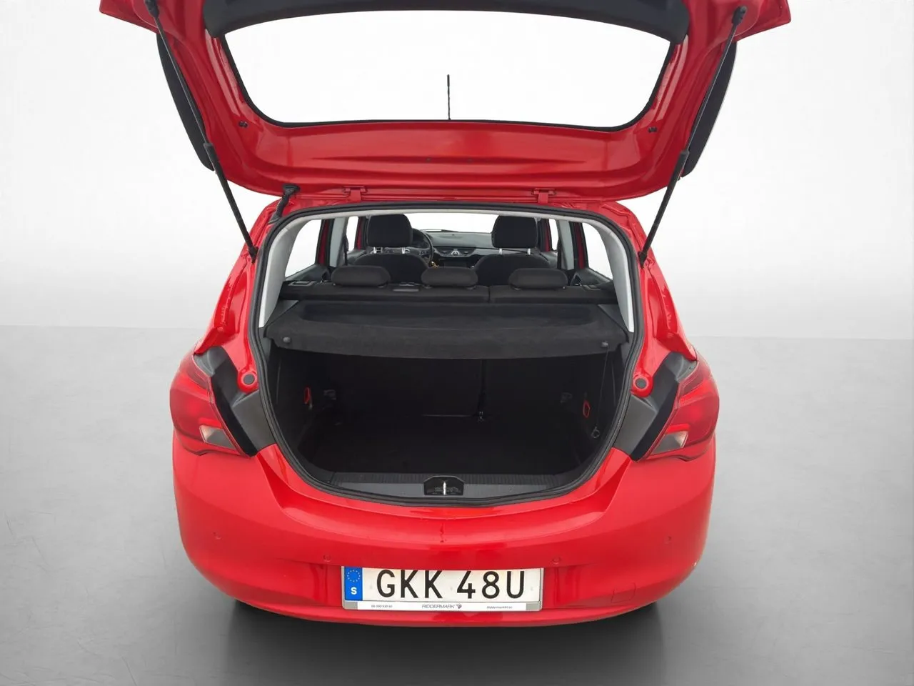 Vehicle image 19