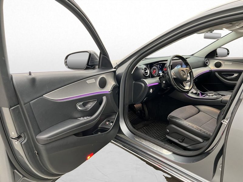 Mercedes E200 bild 8