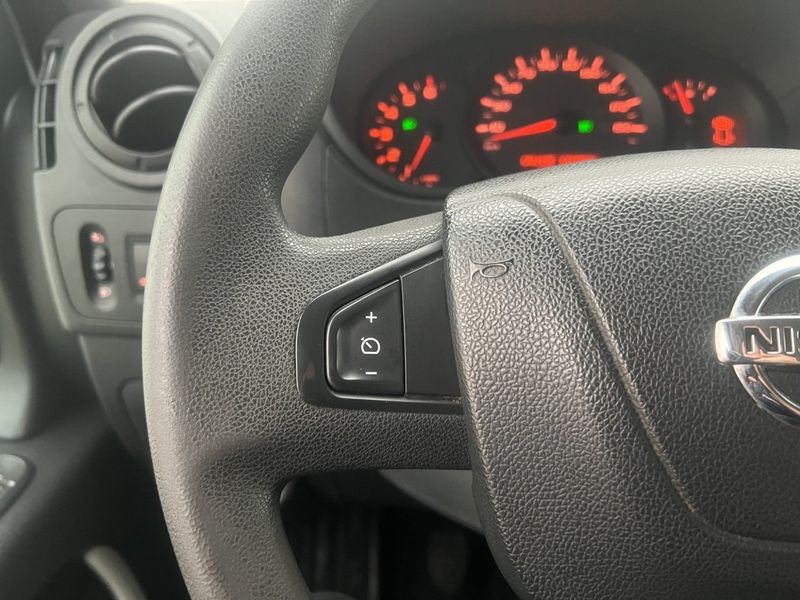 Nissan NV400 bild 17