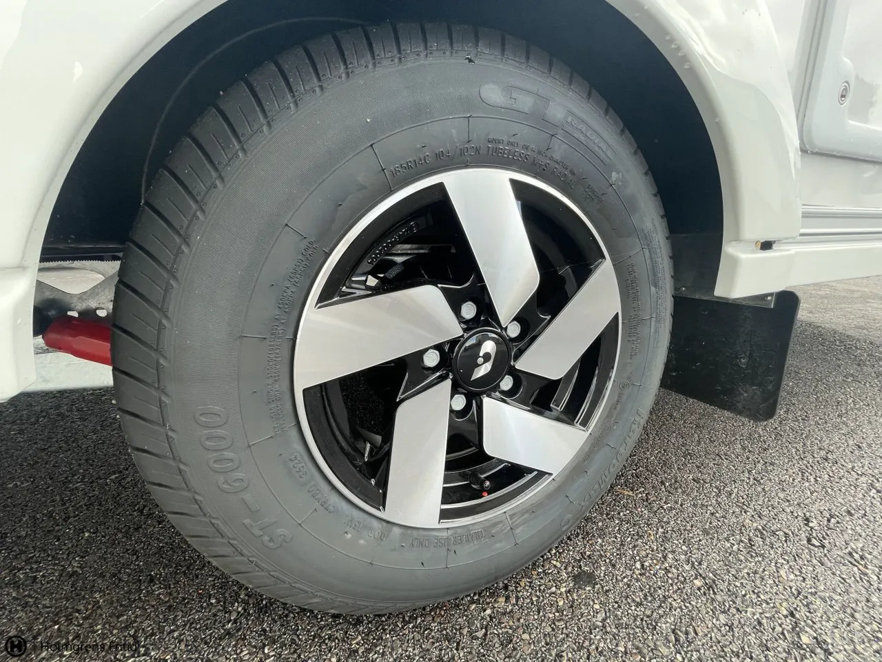 Vehicle image 17
