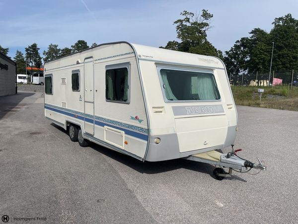 Adria Unica 613 UL | ALDE | LÅNGBÄDDAR - 2001
