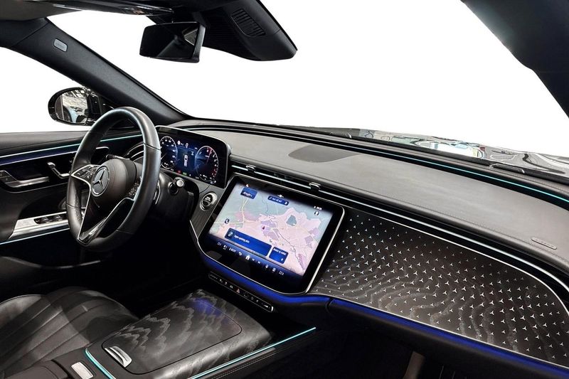 Mercedes E300 bild 11