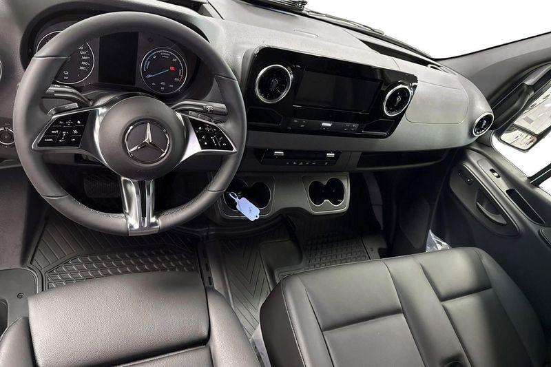 Mercedes e-Sprinter bild 8