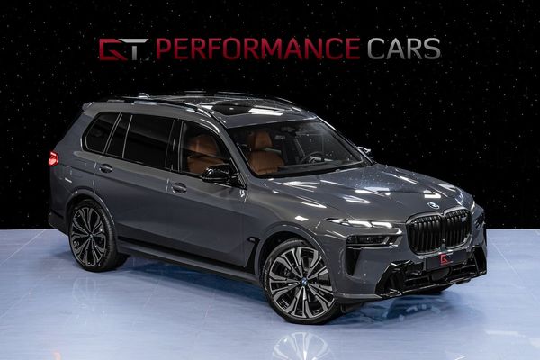 BMW X7 M60i xDrive 2026 MOMS 23" Carbon B&W Pano Sky Massage - 2026
