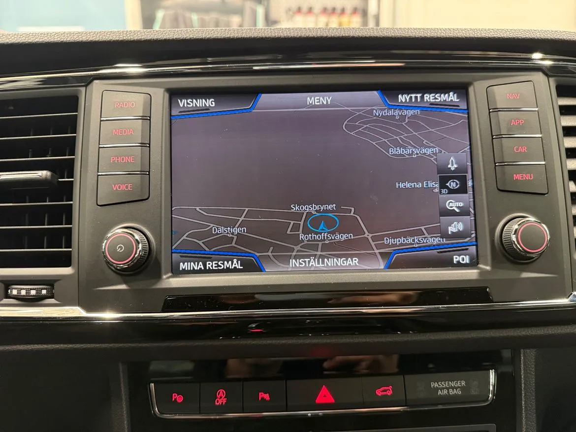 Vehicle image 18