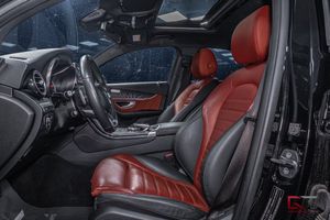 Mercedes GLC220 bild 15