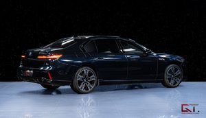 BMW M760 bild 7