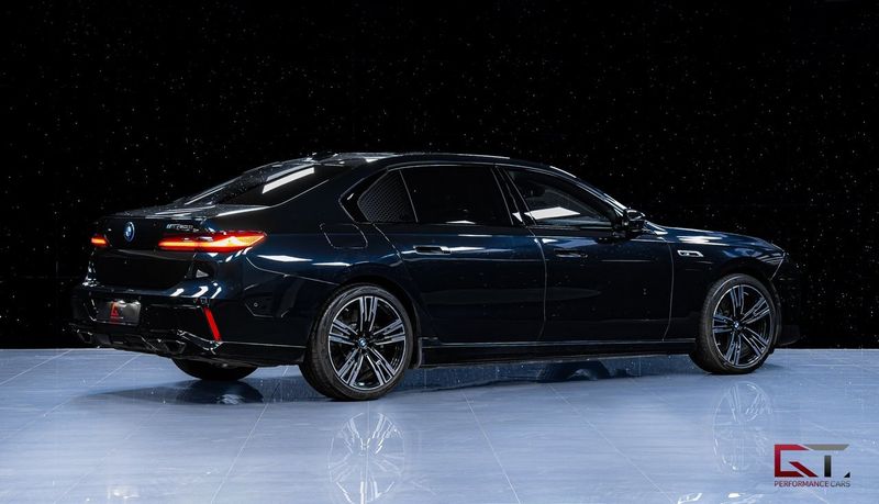 BMW M760 bild 7
