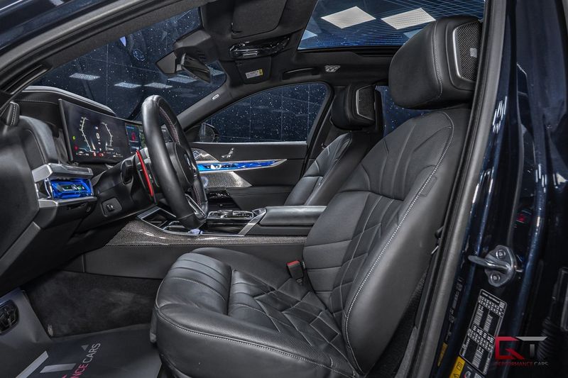BMW M760 bild 14