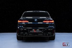 BMW M760 bild 6