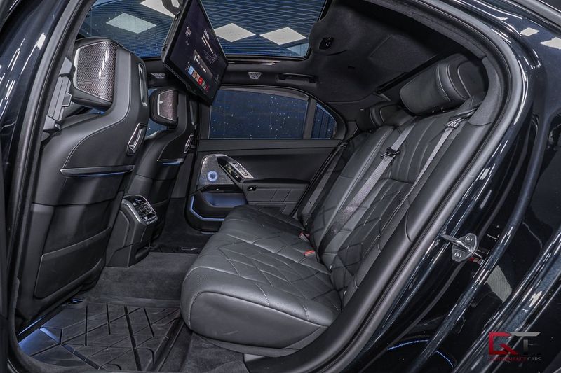 BMW M760 bild 19