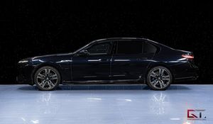 BMW M760 bild 4