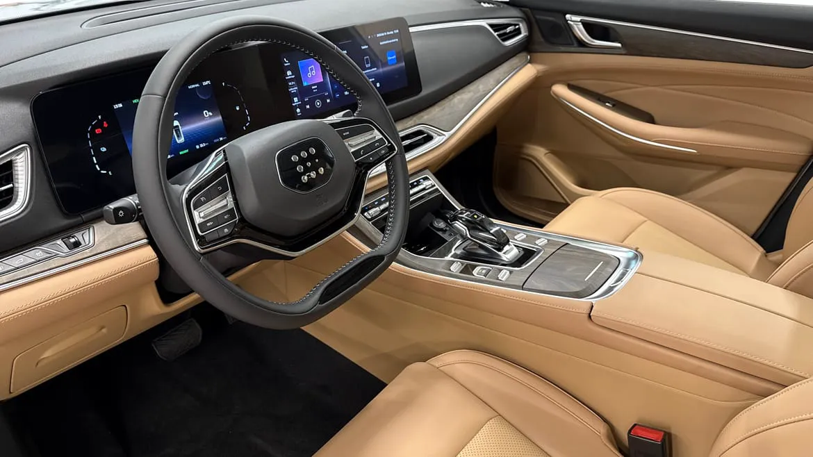Vehicle image 8