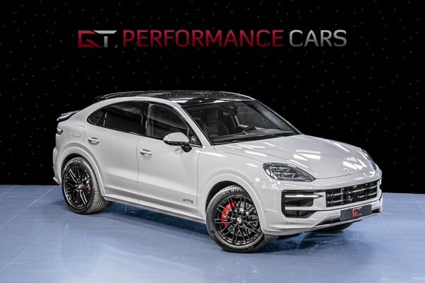 Porsche Cayenne GTS Coupé MOMS Sp-Design 21" PassDisplay Dragkrok Pano - 2025