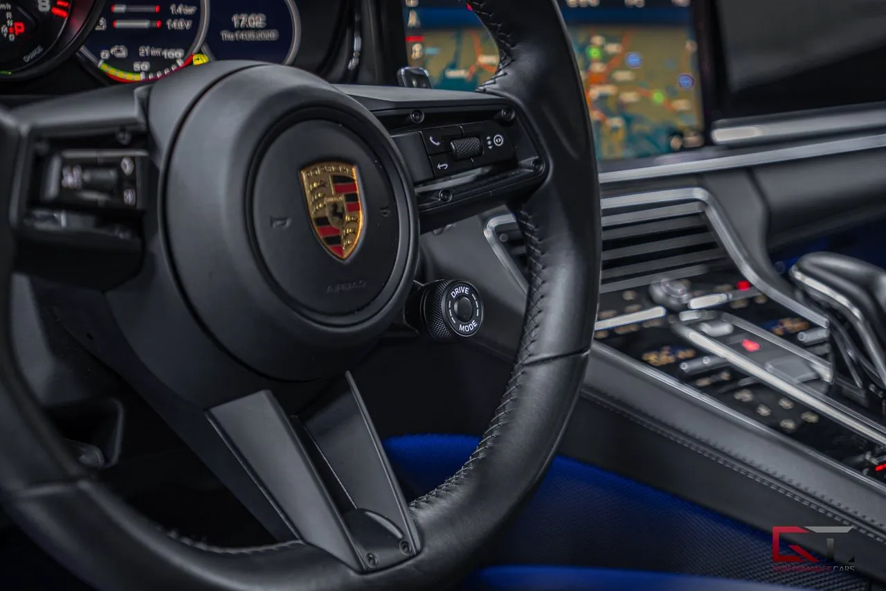 Vehicle image 21
