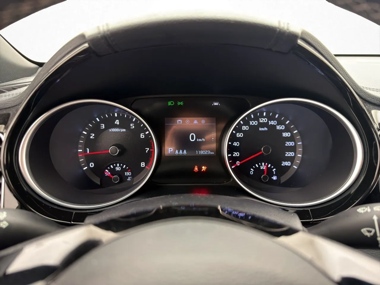 Vehicle image 16