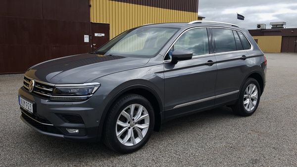 Volkswagen Tiguan GT 2.0 TDI 4Motion 190hk Executive Kamera Värmare Drag - 2018