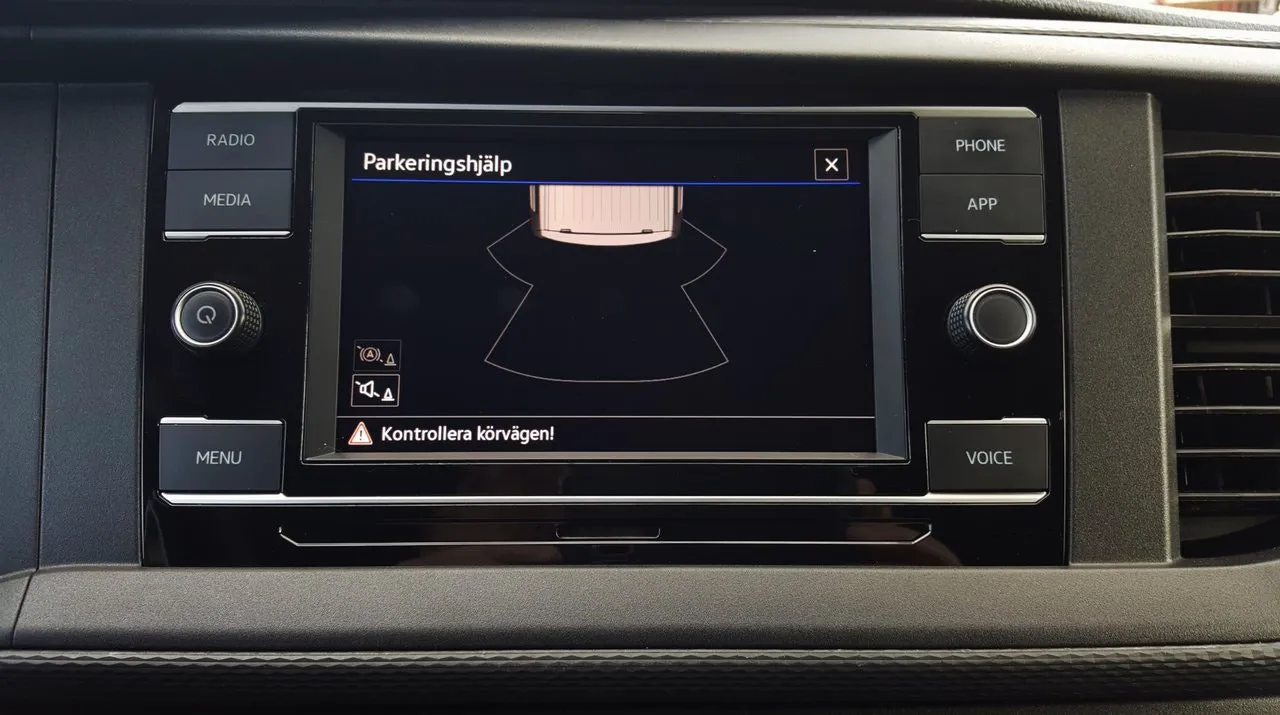 Vehicle image 18