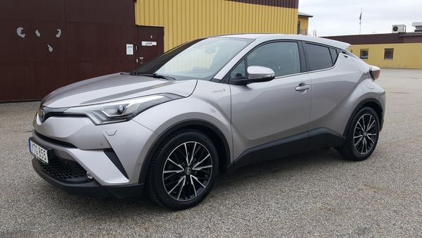 Toyota C-HR 1.8 Hybrid CVT Executive Navi Kamera JBL Drag - 2017