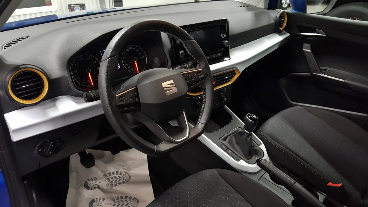 Vehicle image 23