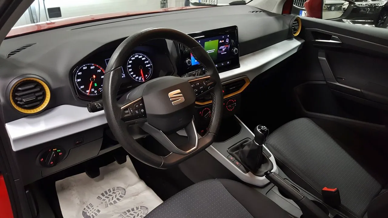 Vehicle image 22