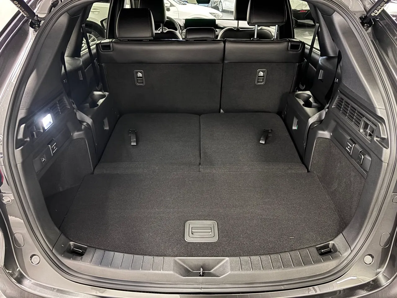 Vehicle image 18