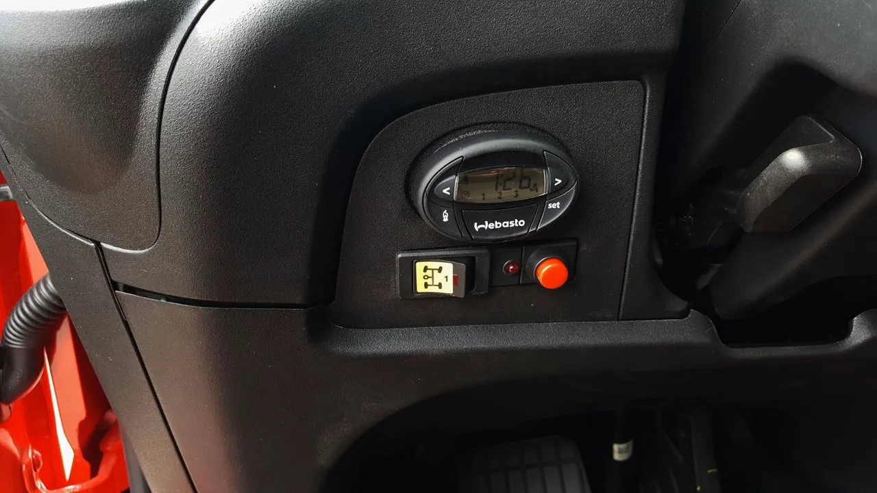 Vehicle image 21