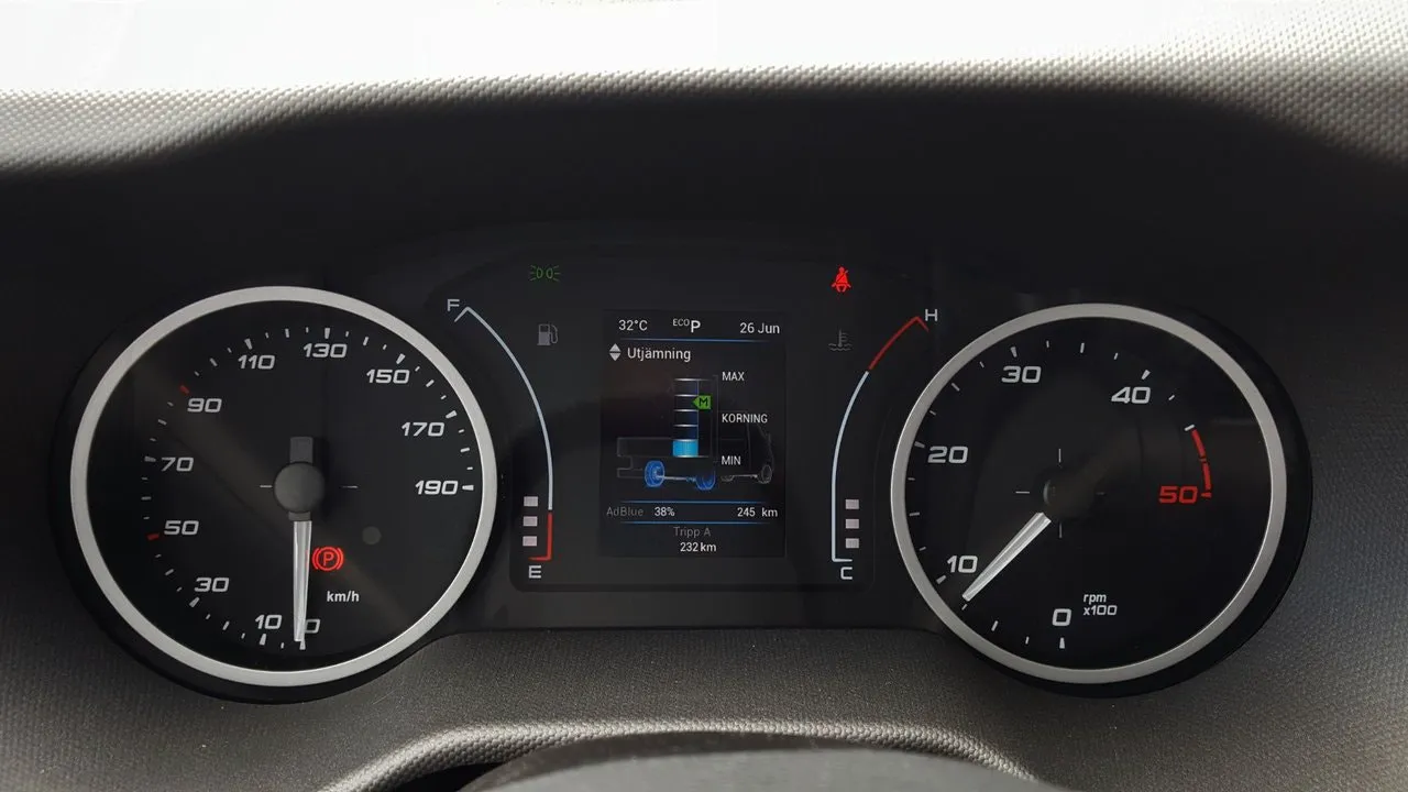 Vehicle image 24